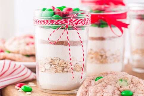 Christmas Cookie Mix in a Jar - Family Fresh Meals