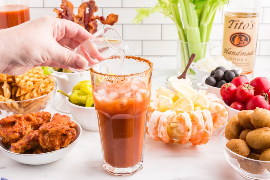 V8® Bloody Mary - A Delicious Breakfast or Brunch Cocktail (Plus Summer  Cocktail Recipes) 